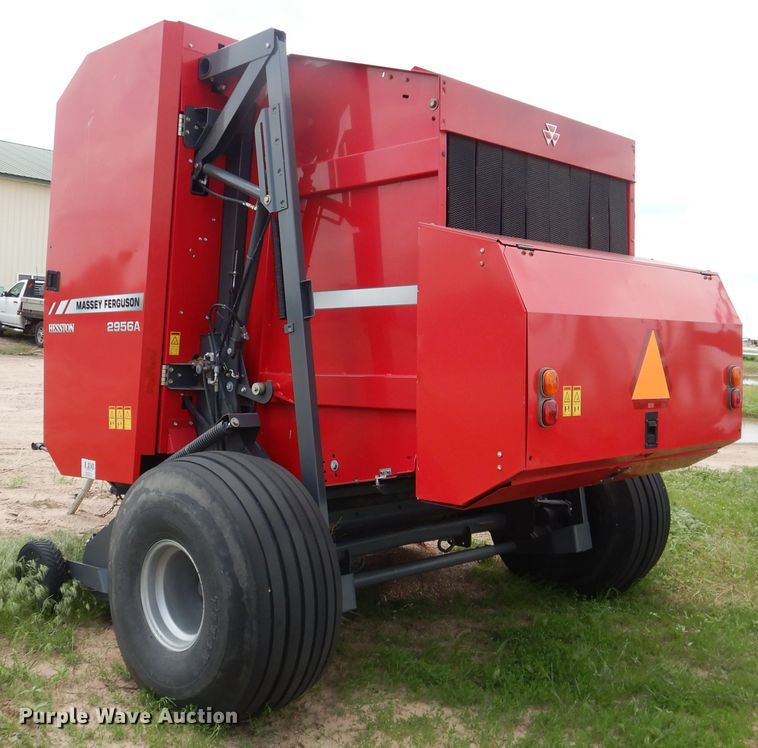 image for item DI5624 2017 Massey Ferguson 2956A  round baler