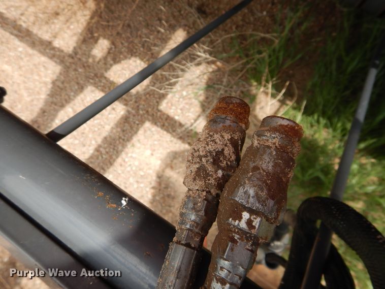 image for item DI5624 2017 Massey Ferguson 2956A  round baler