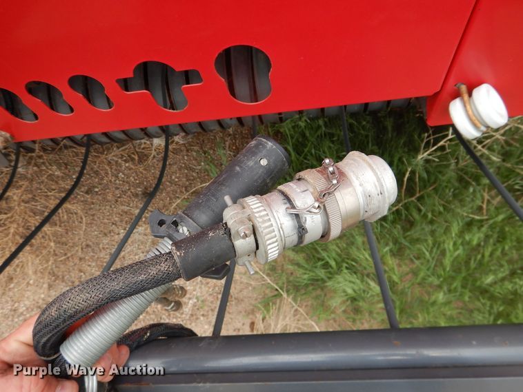 image for item DI5624 2017 Massey Ferguson 2956A  round baler