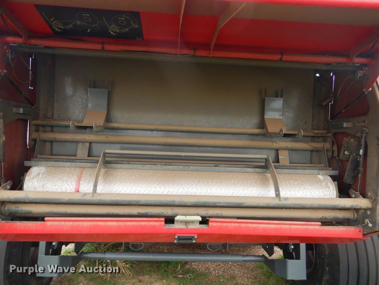 image for item DI5624 2017 Massey Ferguson 2956A  round baler