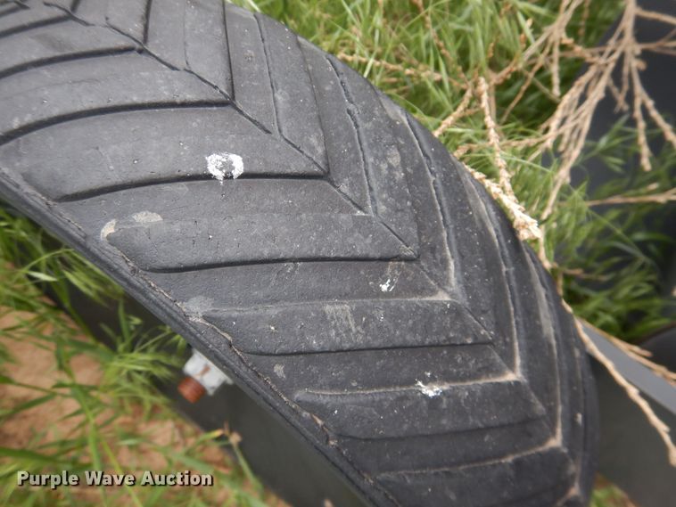 image for item DI5624 2017 Massey Ferguson 2956A  round baler