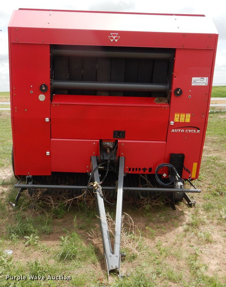 image for item DI5625 2017 Massey Ferguson 2956A  round baler