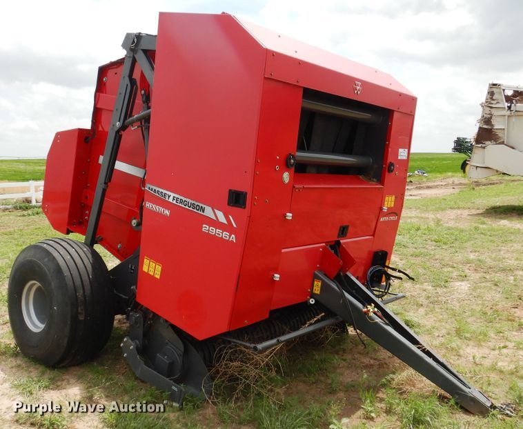 image for item DI5625 2017 Massey Ferguson 2956A  round baler