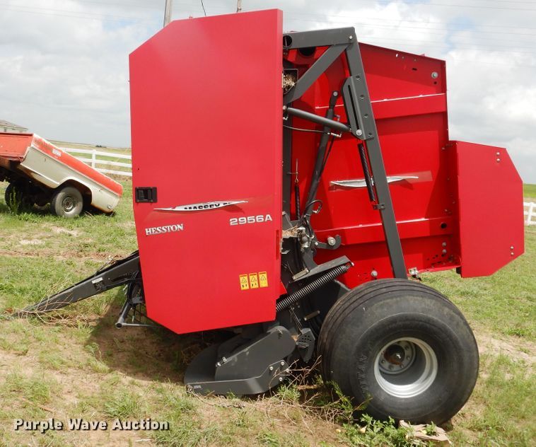 image for item DI5625 2017 Massey Ferguson 2956A  round baler