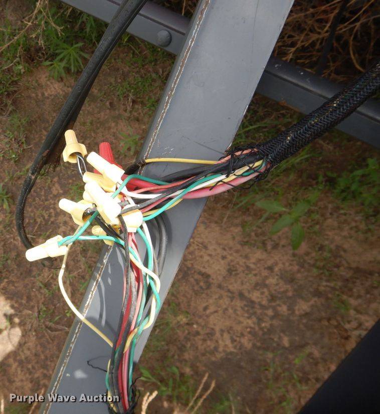 image for item DI5625 2017 Massey Ferguson 2956A  round baler