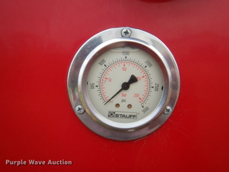 image for item DI5625 2017 Massey Ferguson 2956A  round baler