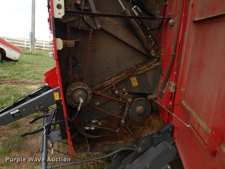 image for item DI5625 2017 Massey Ferguson 2956A  round baler