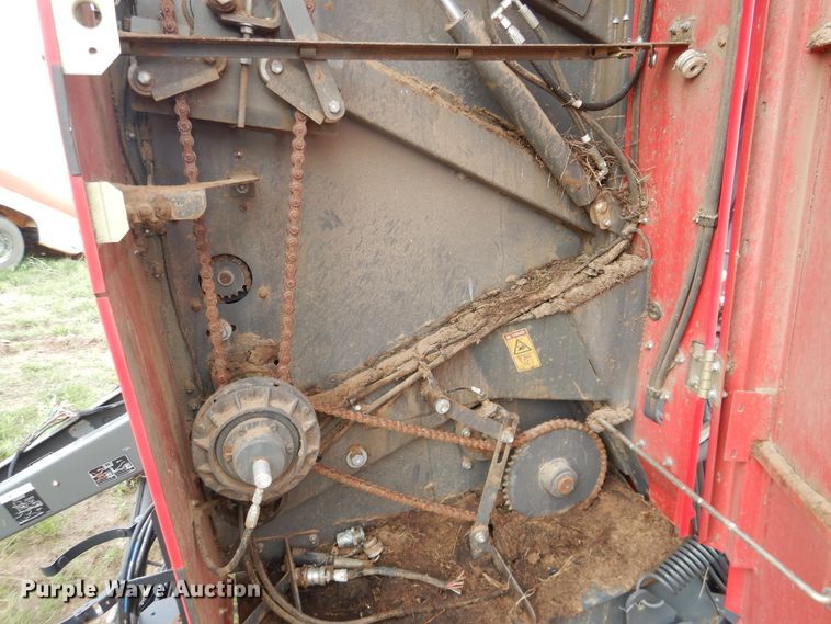 image for item DI5625 2017 Massey Ferguson 2956A  round baler