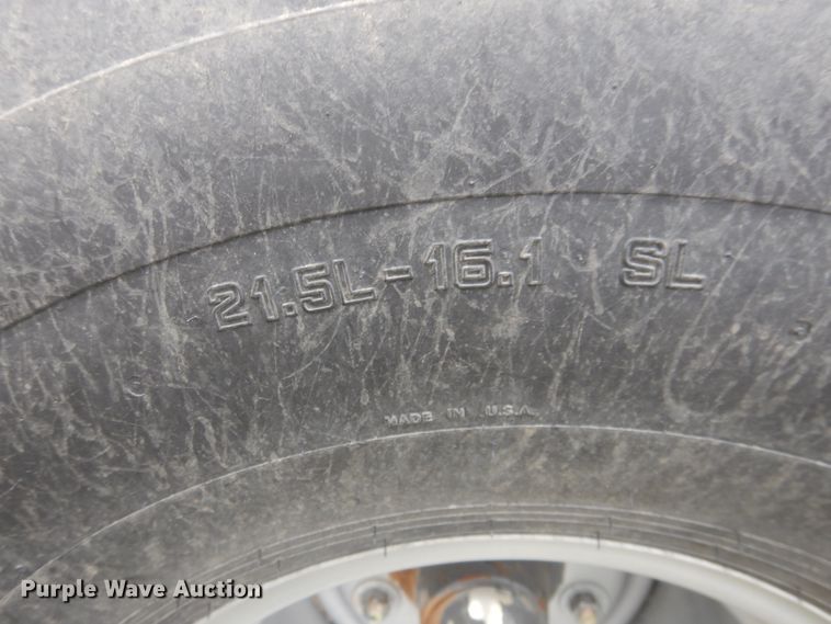 image for item DI5625 2017 Massey Ferguson 2956A  round baler