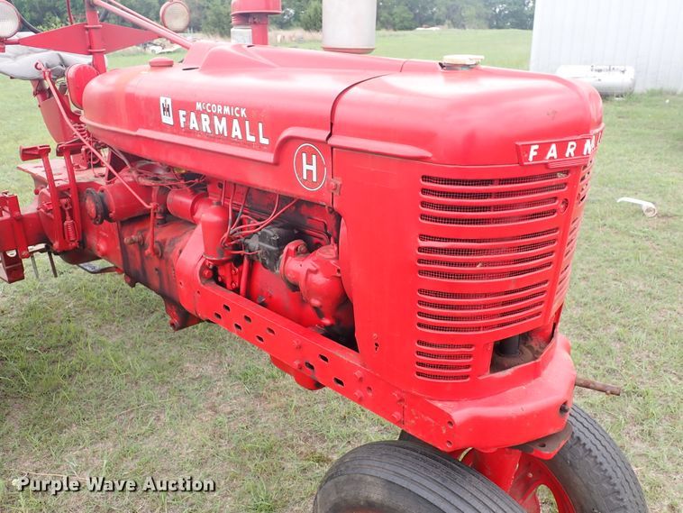 image for item DJ5738 Farmall H  tractor