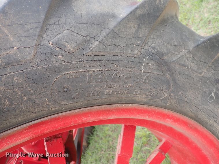 image for item DJ5738 Farmall H  tractor
