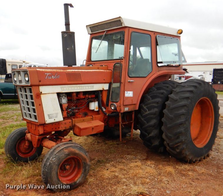 image for item DK5685 1973 International 1066  tractor