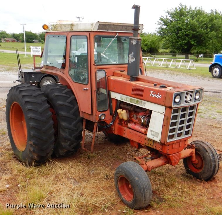 image for item DK5685 1973 International 1066  tractor
