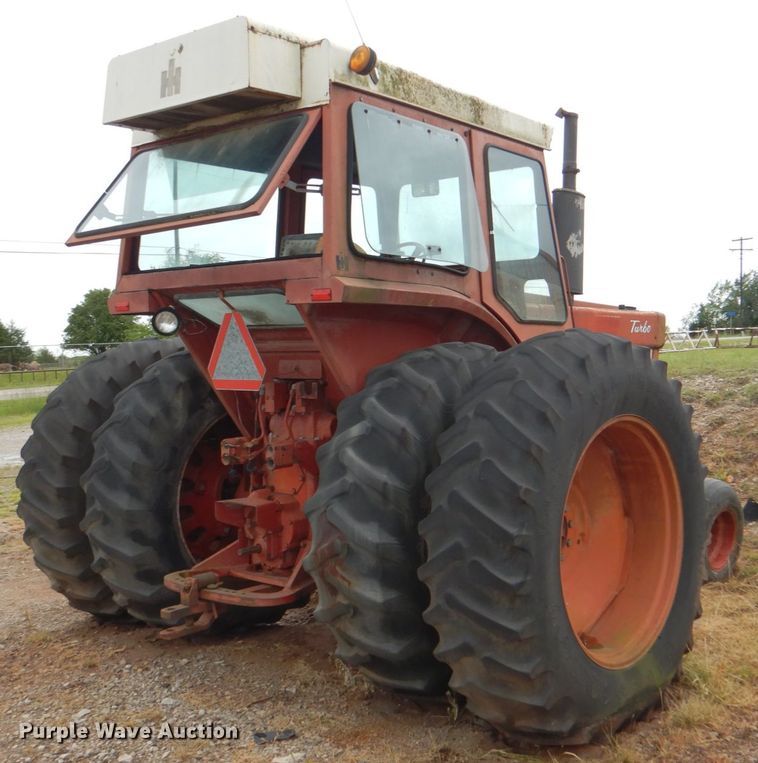 image for item DK5685 1973 International 1066  tractor