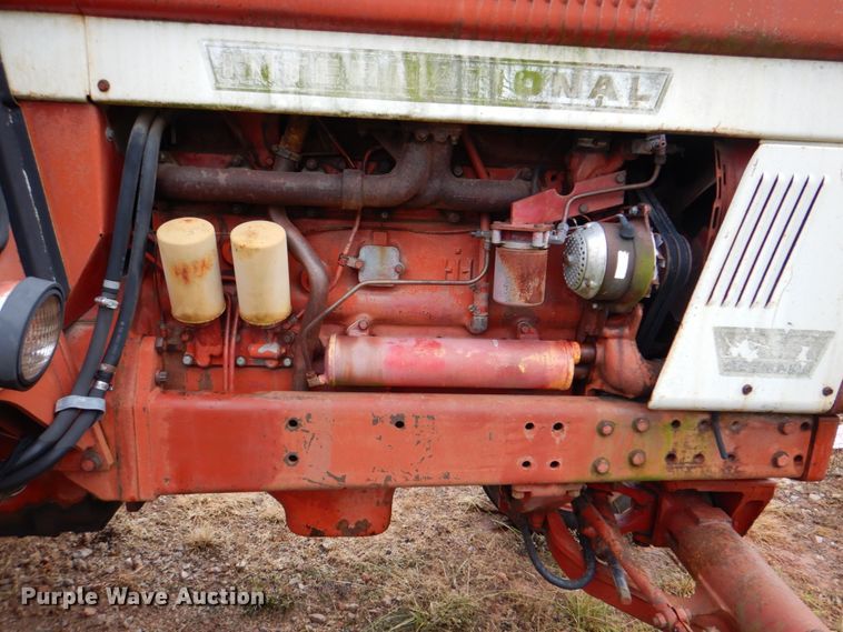 image for item DK5685 1973 International 1066  tractor