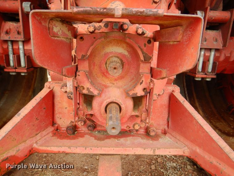 image for item DK5685 1973 International 1066  tractor