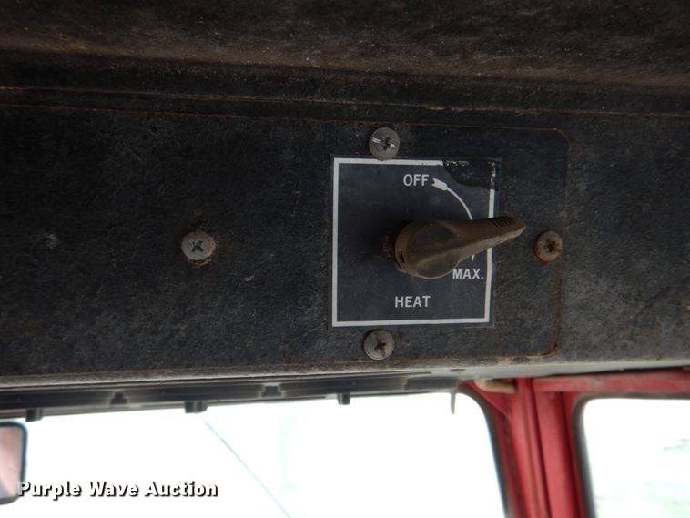 image for item DK5685 1973 International 1066  tractor