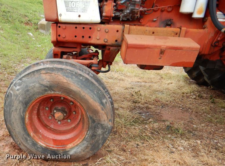 image for item DK5685 1973 International 1066  tractor