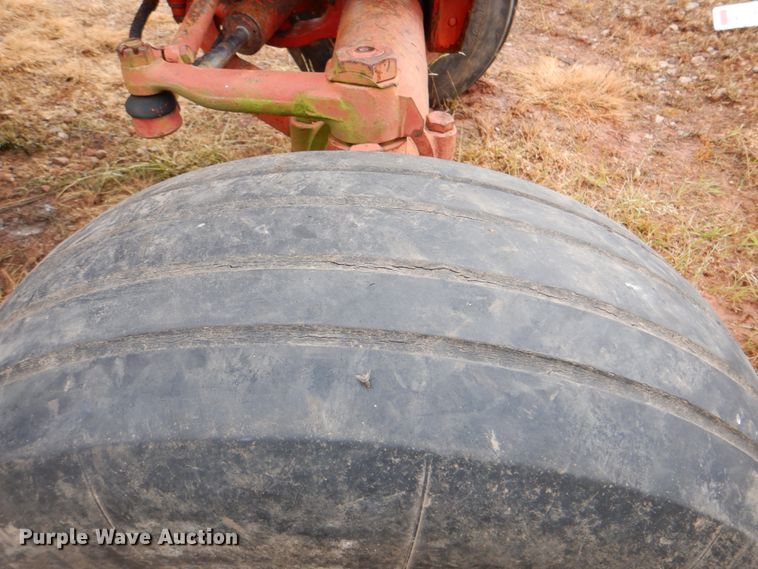 image for item DK5685 1973 International 1066  tractor