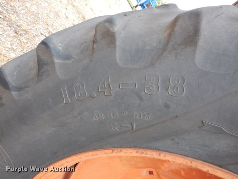 image for item DK5685 1973 International 1066  tractor