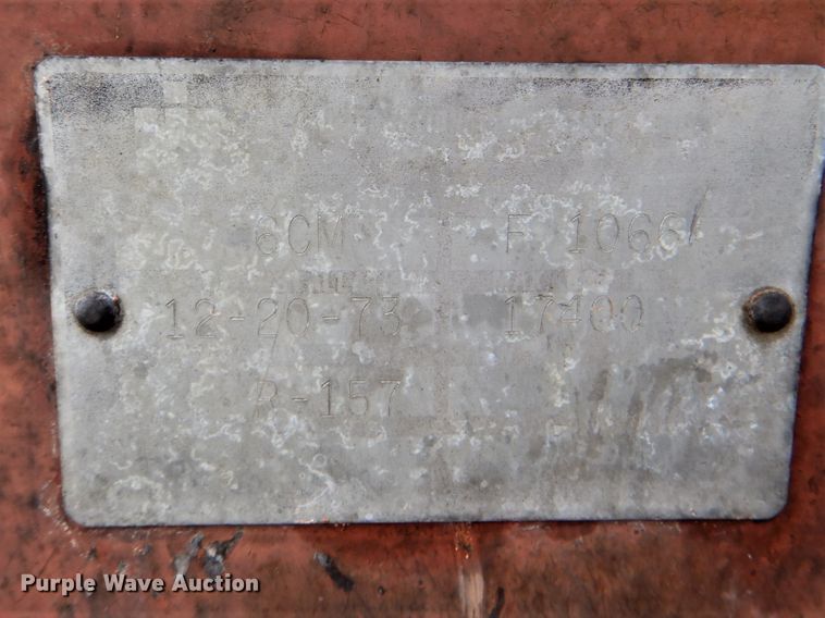 image for item DK5685 1973 International 1066  tractor