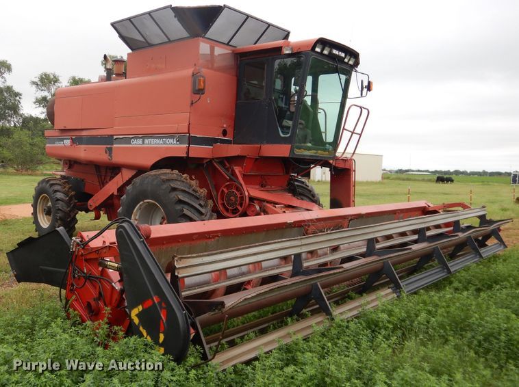 image for item DK7995 1993 Case 1688  RWA combine