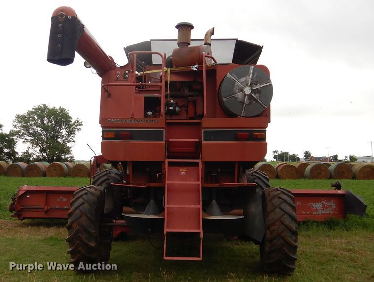 image for item DK7995 1993 Case 1688  RWA combine