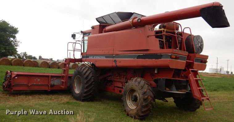image for item DK7995 1993 Case 1688  RWA combine