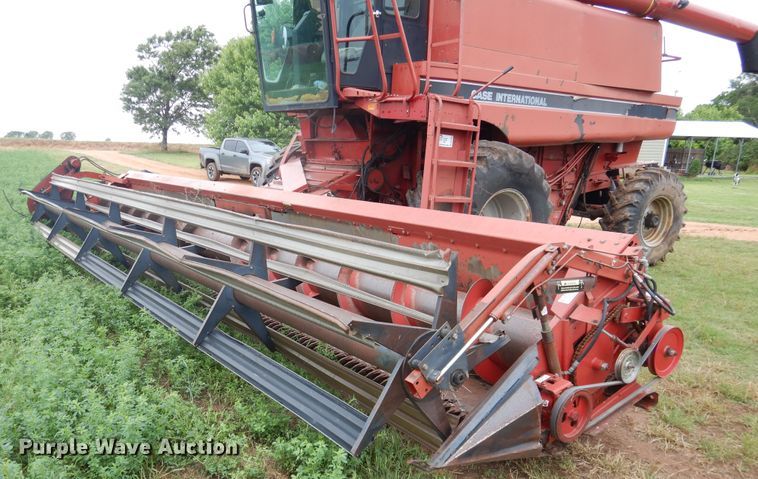 image for item DK7995 1993 Case 1688  RWA combine