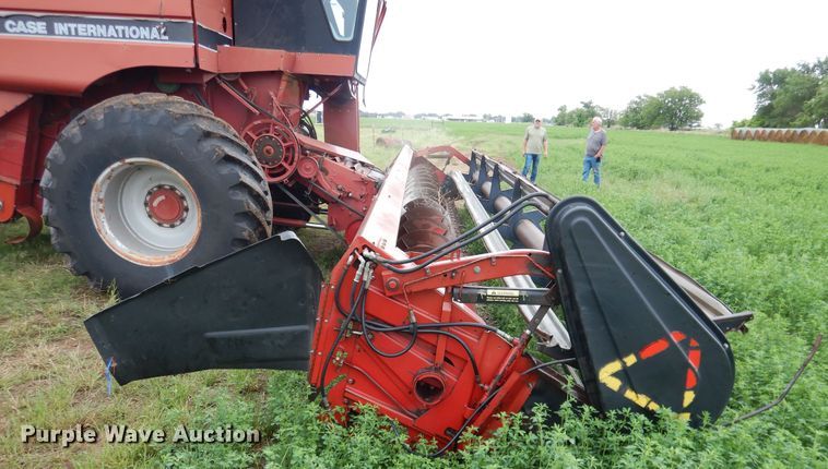 image for item DK7995 1993 Case 1688  RWA combine