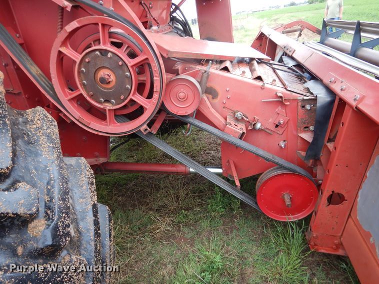 image for item DK7995 1993 Case 1688  RWA combine