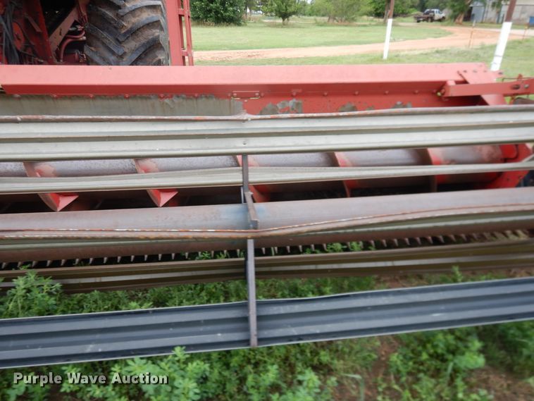 image for item DK7995 1993 Case 1688  RWA combine