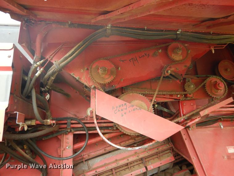 image for item DK7995 1993 Case 1688  RWA combine