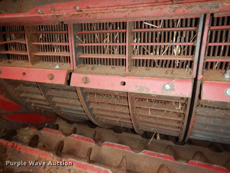 image for item DK7995 1993 Case 1688  RWA combine