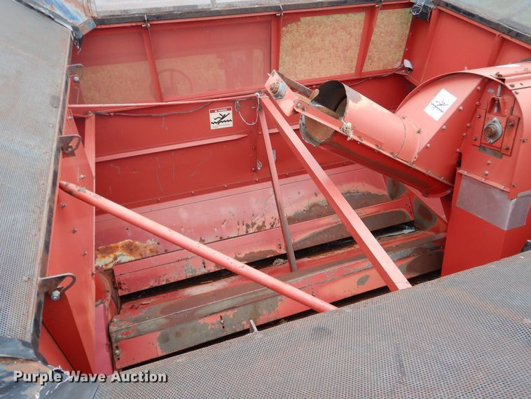 image for item DK7995 1993 Case 1688  RWA combine