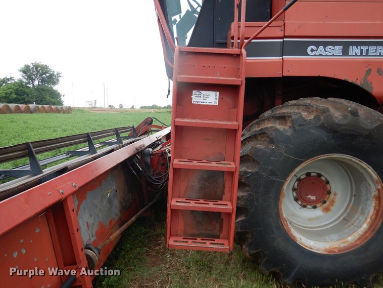 image for item DK7995 1993 Case 1688  RWA combine