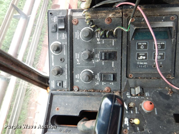 image for item DK7995 1993 Case 1688  RWA combine