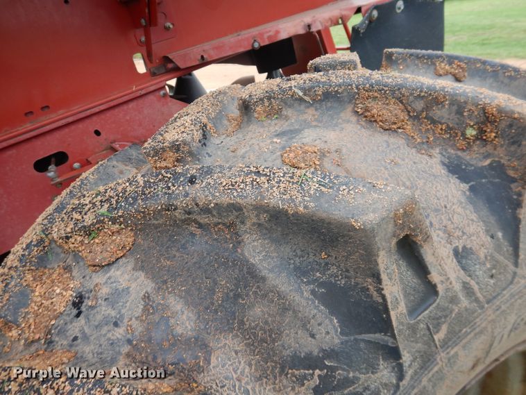 image for item DK7995 1993 Case 1688  RWA combine