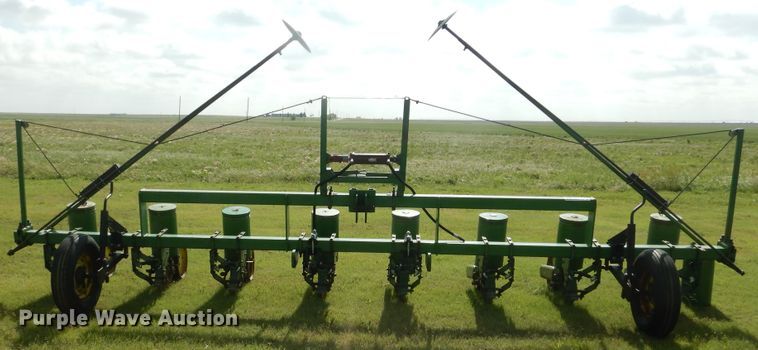 image for item DL0310 John Deere 71  no-till planter