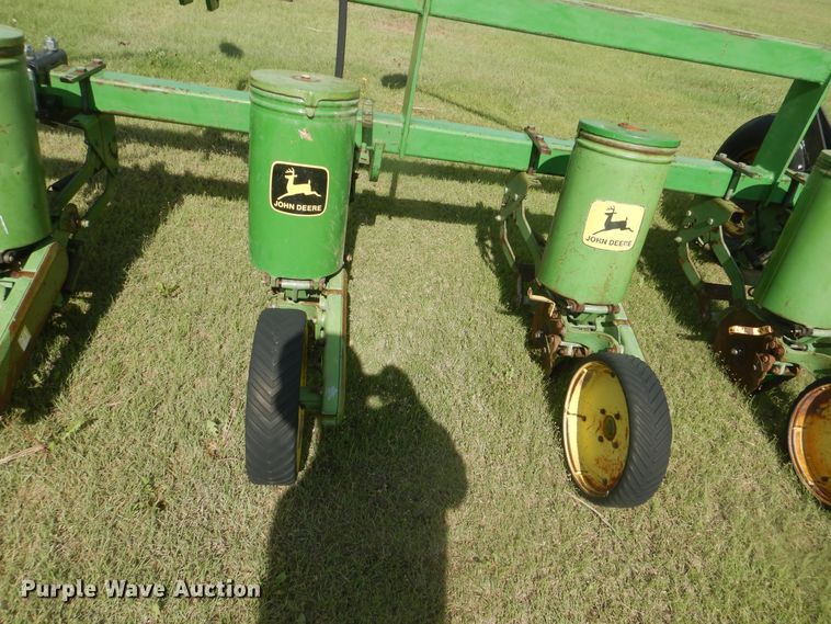 image for item DL0310 John Deere 71  no-till planter