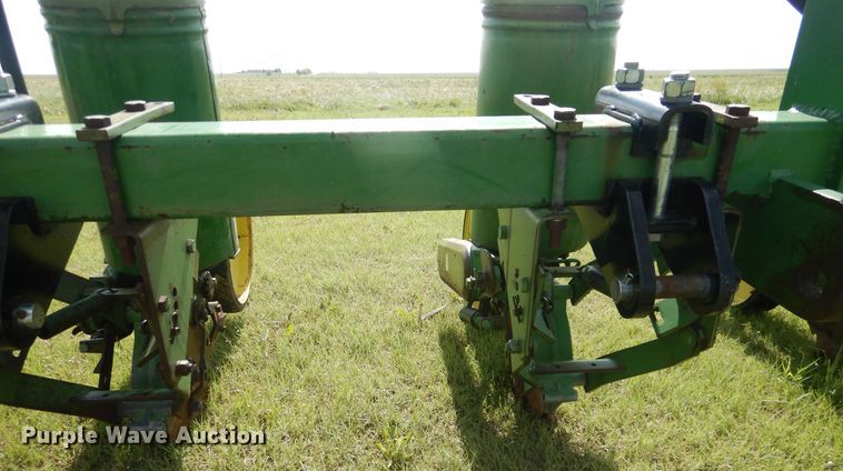 image for item DL0310 John Deere 71  no-till planter