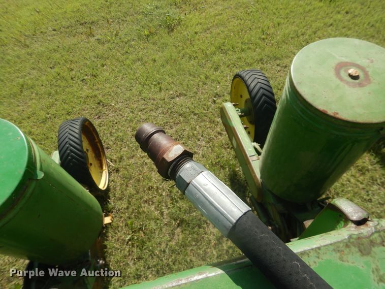 image for item DL0310 John Deere 71  no-till planter