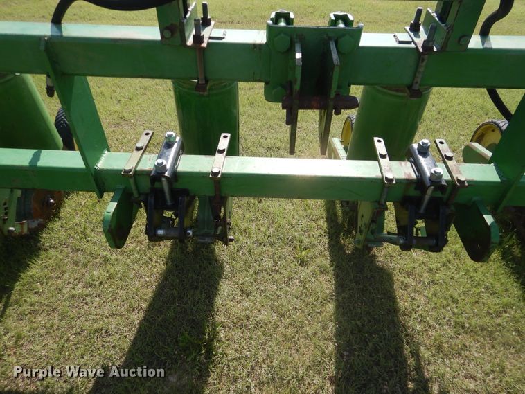 image for item DL0310 John Deere 71  no-till planter
