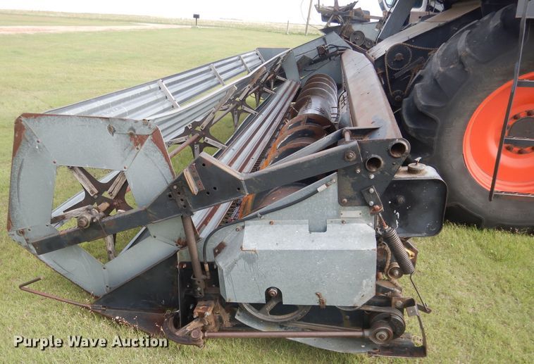 image for item DL0312 1982 Gleaner L2  combine