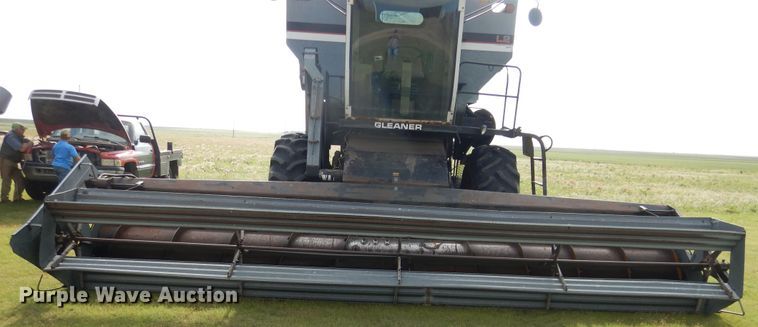 image for item DL0312 1982 Gleaner L2  combine