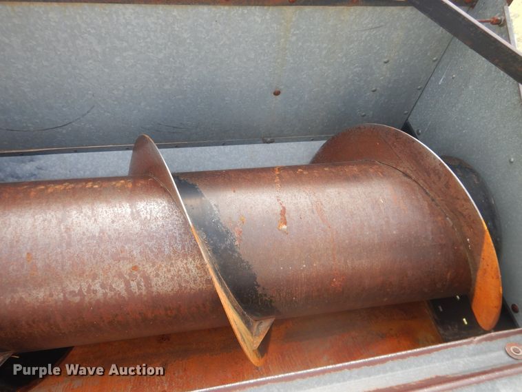 image for item DL0312 1982 Gleaner L2  combine