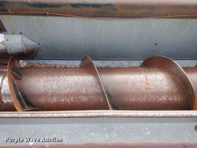 image for item DL0312 1982 Gleaner L2  combine