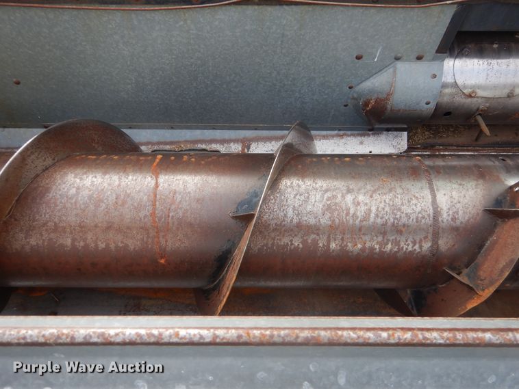 image for item DL0312 1982 Gleaner L2  combine