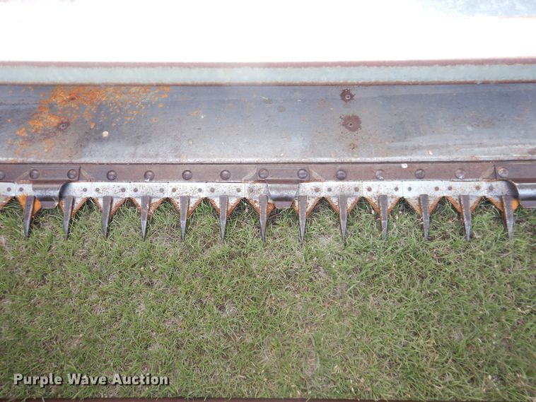 image for item DL0312 1982 Gleaner L2  combine