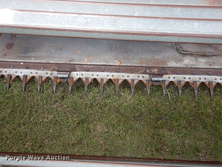 image for item DL0312 1982 Gleaner L2  combine